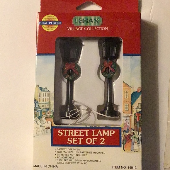 Lemax Village Collection Accessories, 4 pieces - Picture 2 of 6